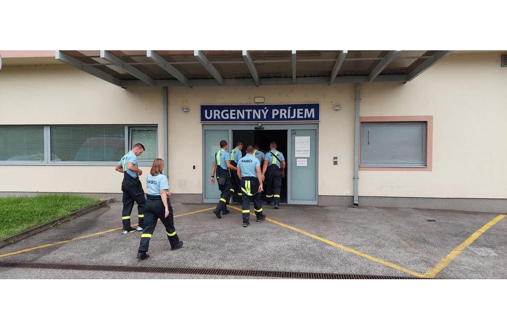 FOTO: Desať slovenských hasičov sa vrátilo z Grécka, foto 4