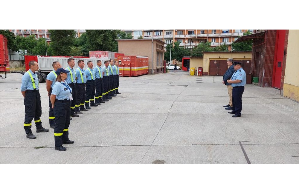 FOTO: Desať slovenských hasičov sa vrátilo z Grécka, foto 6