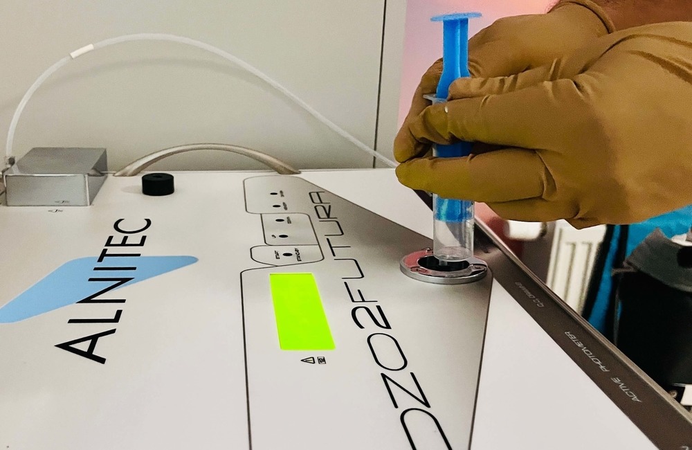 FOTO: CT pracovisko bánovskej nemocnice začalo s poskytovaním ozónoterapie, foto 2