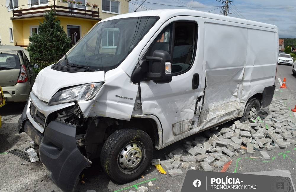 FOTO: Dopravná nehoda pri Partizánskom, foto 3