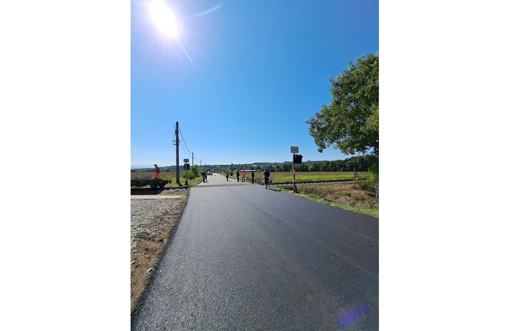 FOTO: To bolo rýchle. Tankodrom na železničnom priecestí v tejto obci je už minulosťou, foto 4