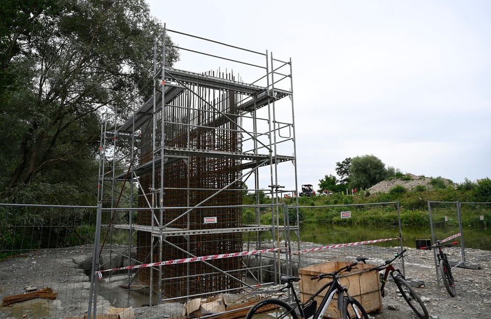 FOTO: Nový cyklomost spojí najväčšiu obec v kraji s Lednickou dolinou, foto 30