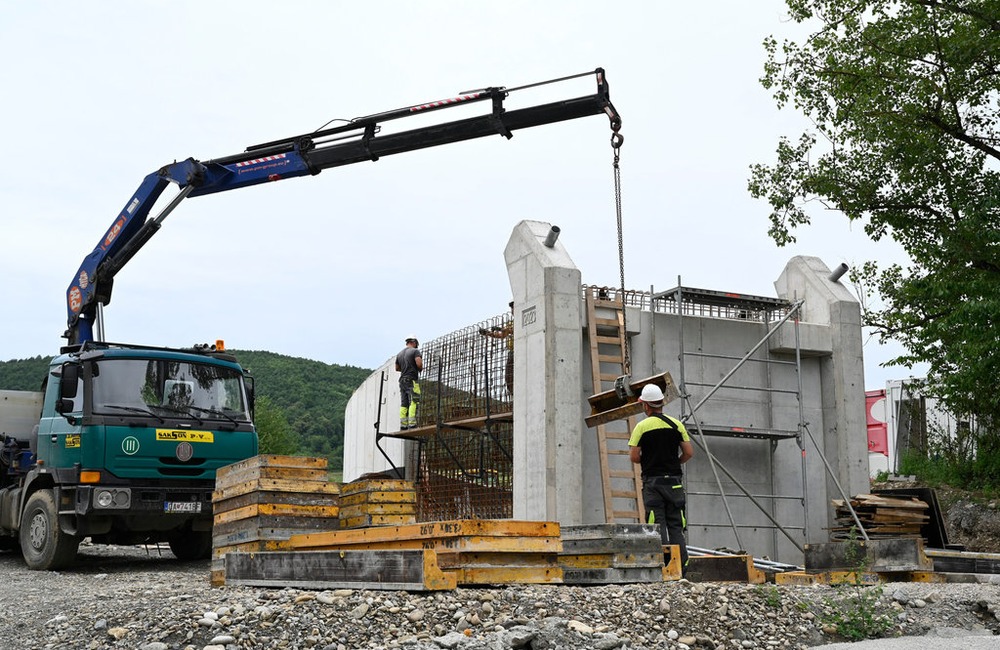 FOTO: Nový cyklomost spojí najväčšiu obec v kraji s Lednickou dolinou, foto 38