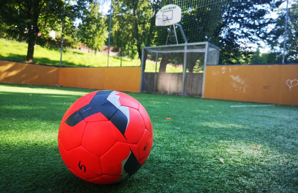 FOTO: Dráma na ihrisku v Trenčíne. Na dvojicu chlapcom mal zaútočiť muž s bejzbolkou, foto 1