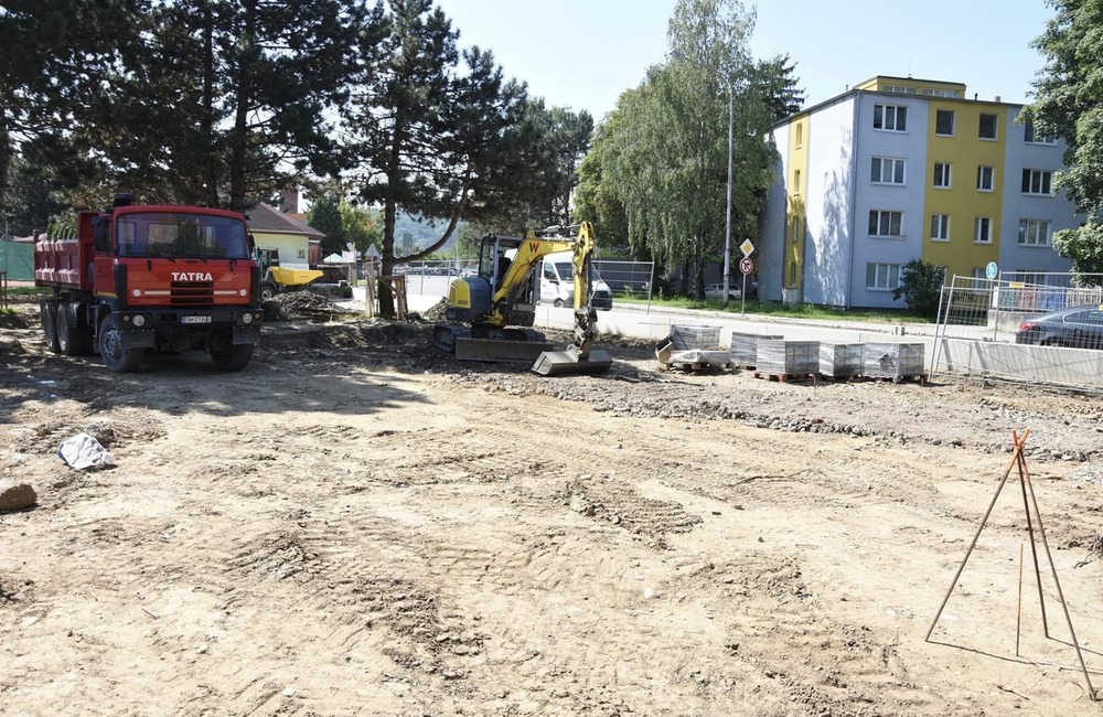 FOTO: Priebeh revitalizácie ihriska na Považskej ulici v Trenčíne, foto 3