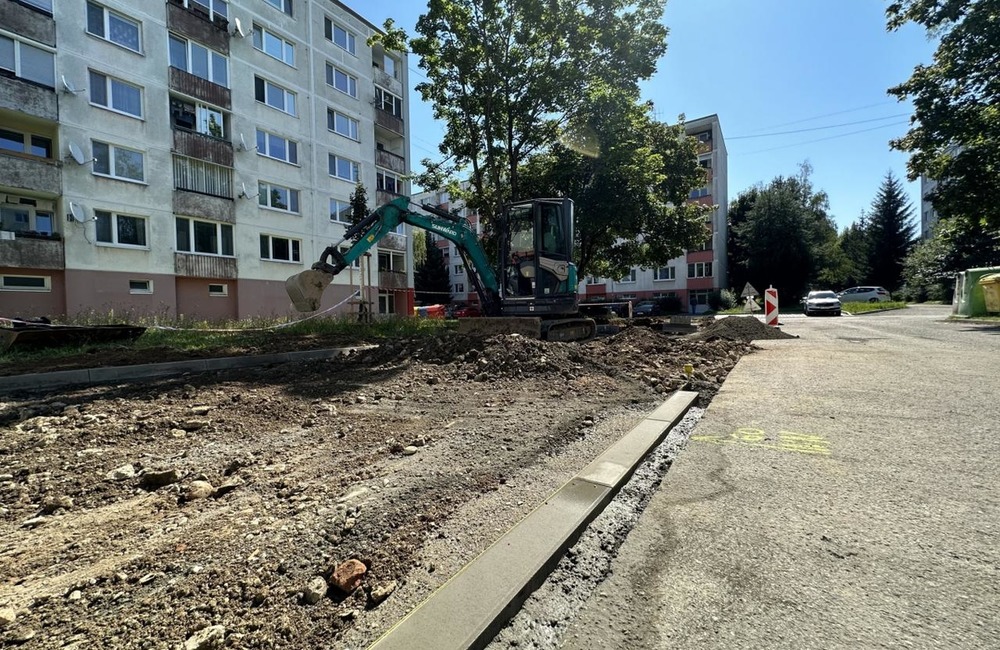 FOTO: Rekonštrukcia parkovísk v Dubnici nad Váhom, foto 6