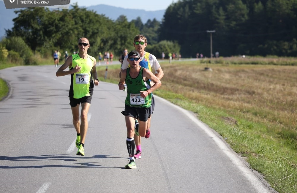 FOTO: Dubnický policajt vyhral zlatú medailu v Rajeckom maratóne, foto 4