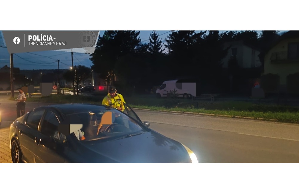 FOTO: Policajti z Prievidze zastavovali cyklistov aj motorkárov, foto 2