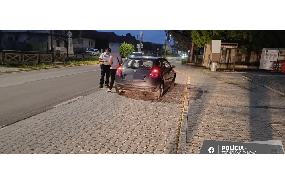 FOTO: Policajti z Prievidze zastavovali cyklistov aj motorkárov, foto 4