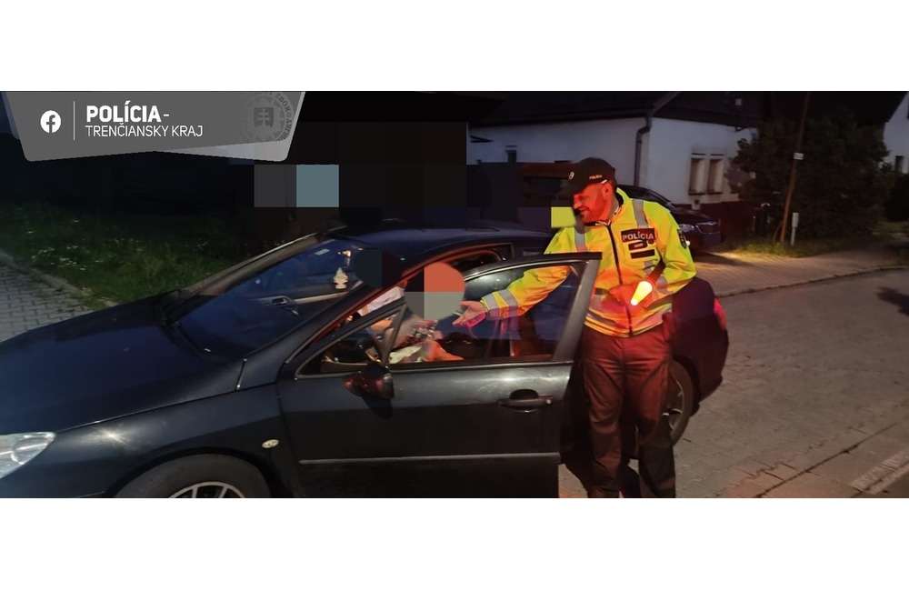 FOTO: Policajti z Prievidze zastavovali cyklistov aj motorkárov, foto 5