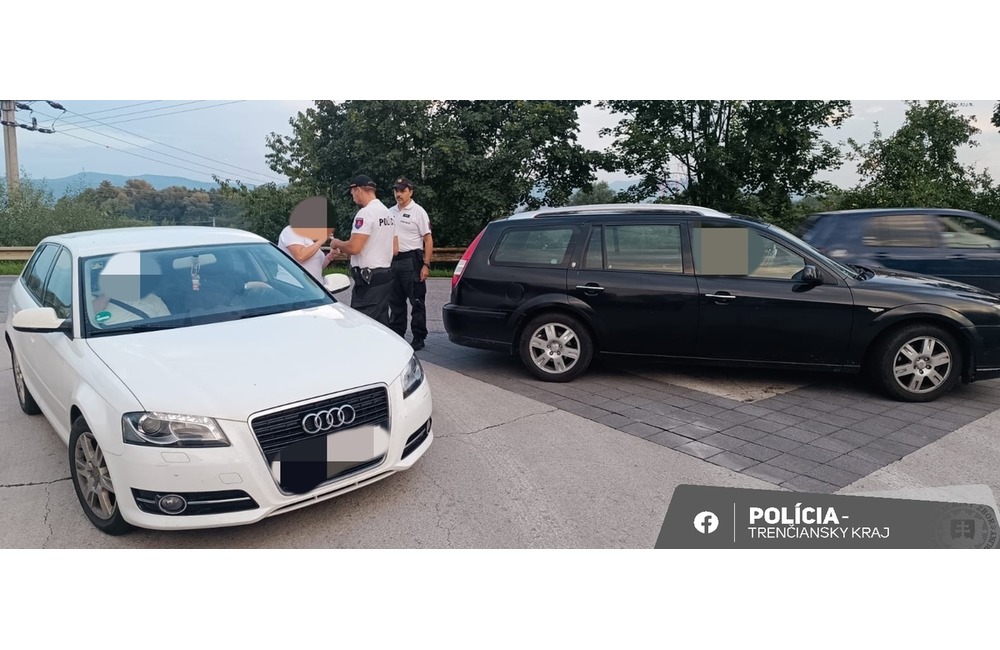 FOTO: Policajti z Prievidze zastavovali cyklistov aj motorkárov, foto 6