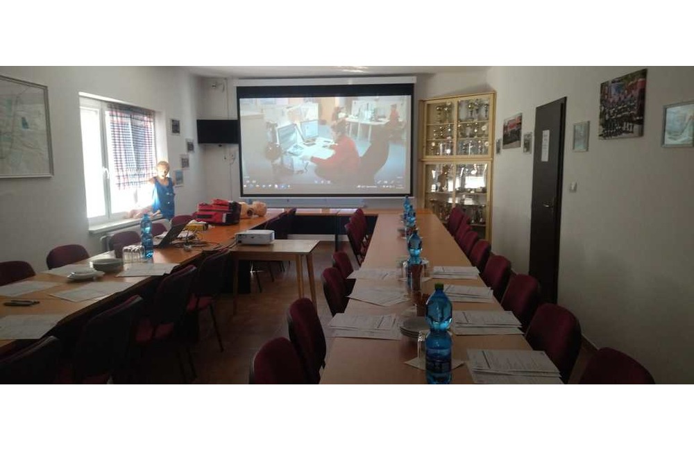 FOTO: Hasiči pri Novom Meste nad Váhom získali nové vybavenie, foto 2