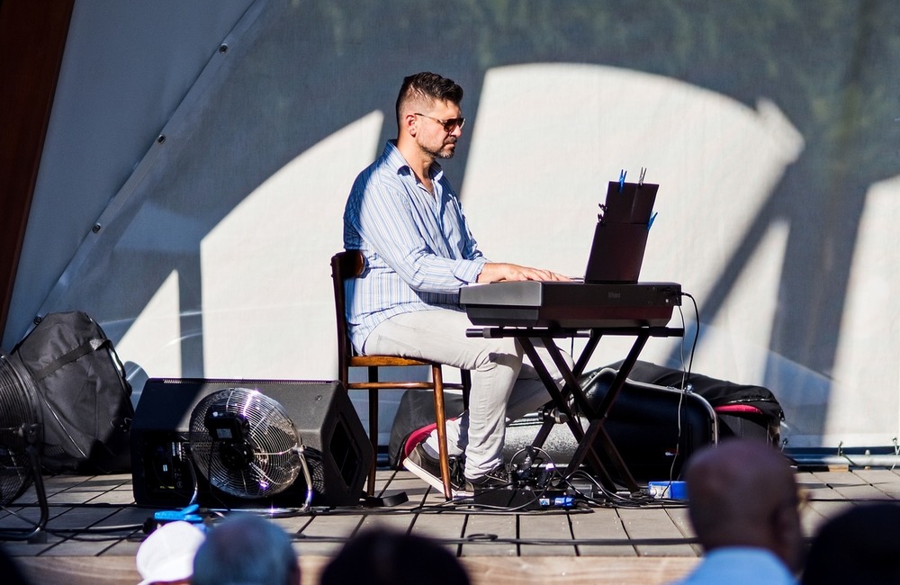 FOTO: Nedeľa na Mierovom námestí v Trenčíne patrila skvelým jazzovým muzikantom, foto 6