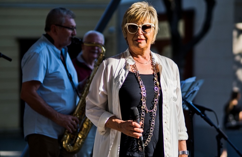 FOTO: Nedeľa na Mierovom námestí v Trenčíne patrila skvelým jazzovým muzikantom, foto 18