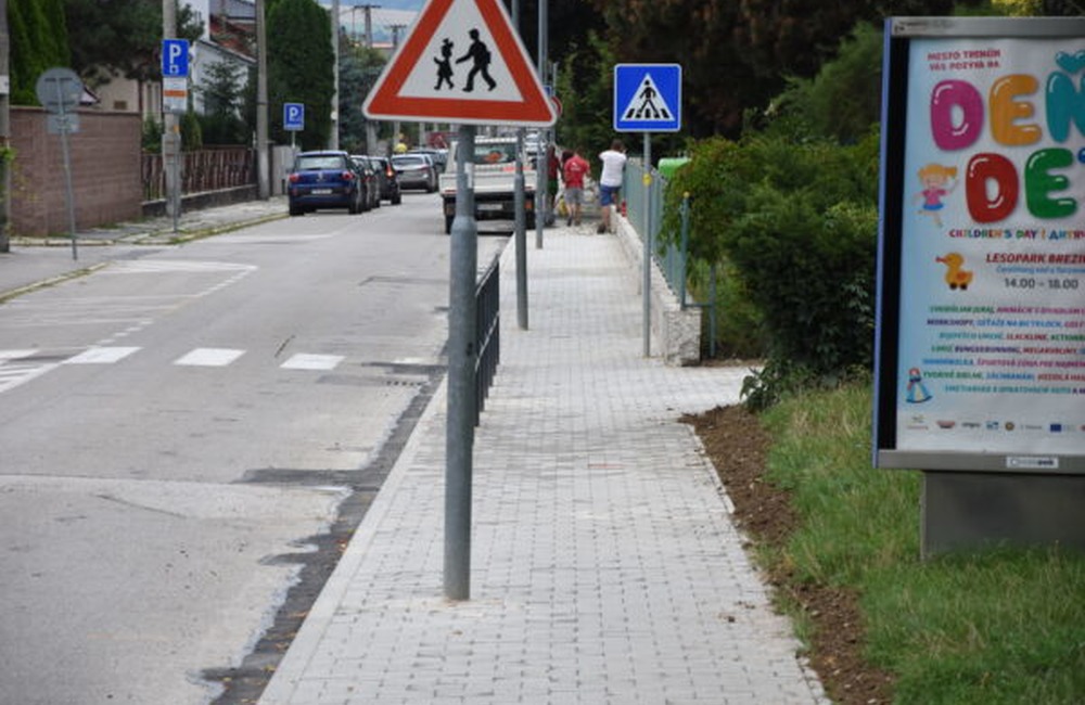 FOTO: Rekonštrukcia trenčianskych chodníkov, foto 3