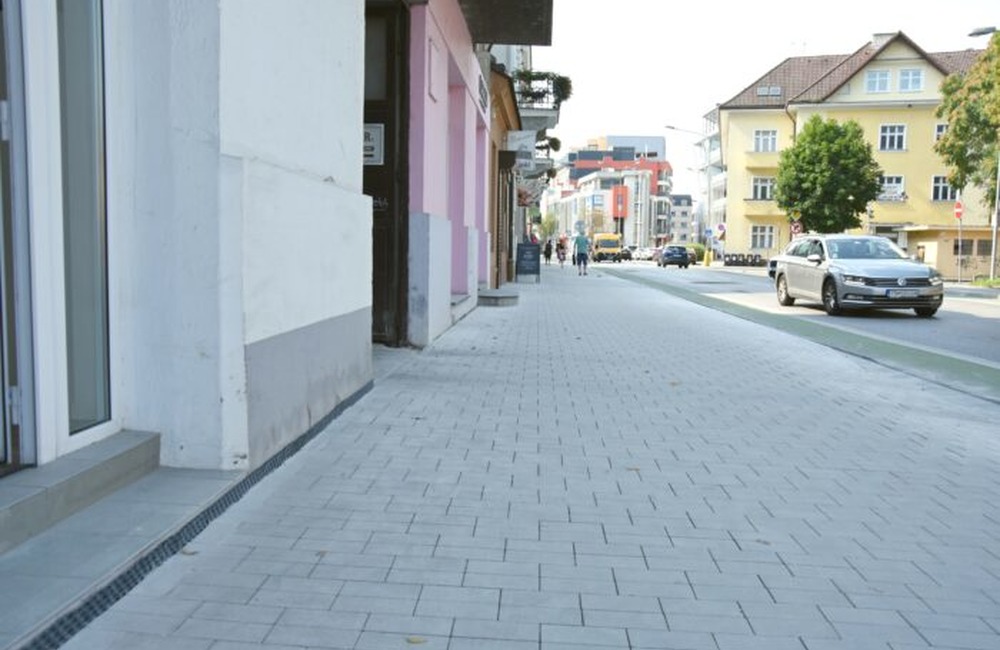 FOTO: Rekonštrukcia trenčianskych chodníkov, foto 2