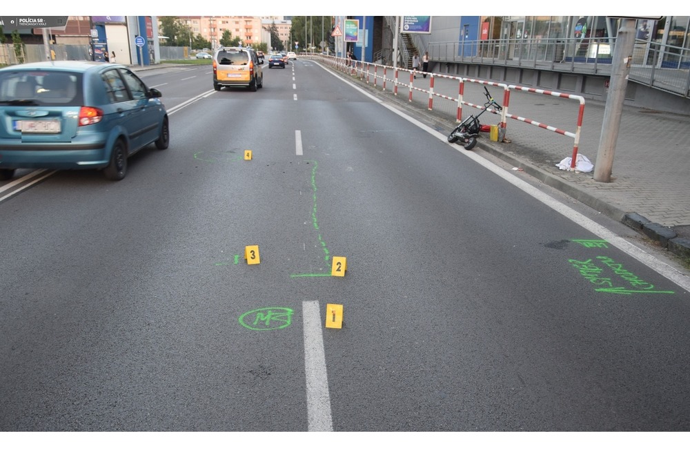 FOTO: Alkoholom potužený kolobežkár zrazil chodkyňu. Zrážka mala fatálne následky, foto 2