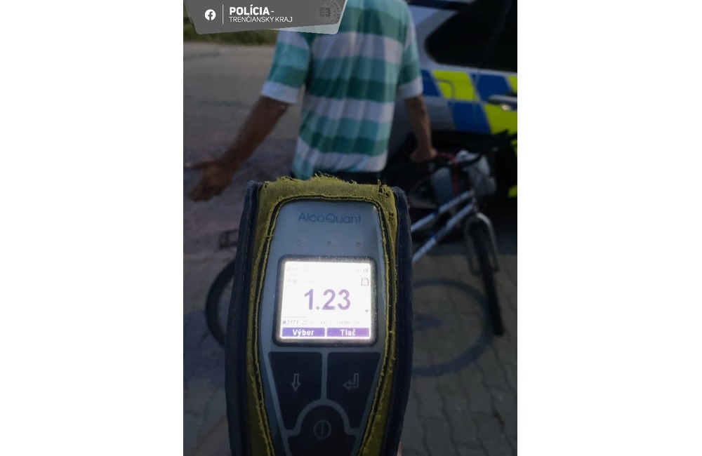 FOTO: Trenčianski a považskobystrickí policajti zistili 15 priestupkov, foto 4