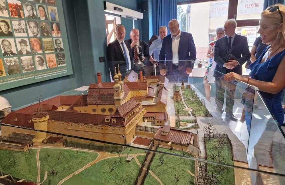 FOTO: Oslavy v mestách Trenčianskeho kraja, foto 28