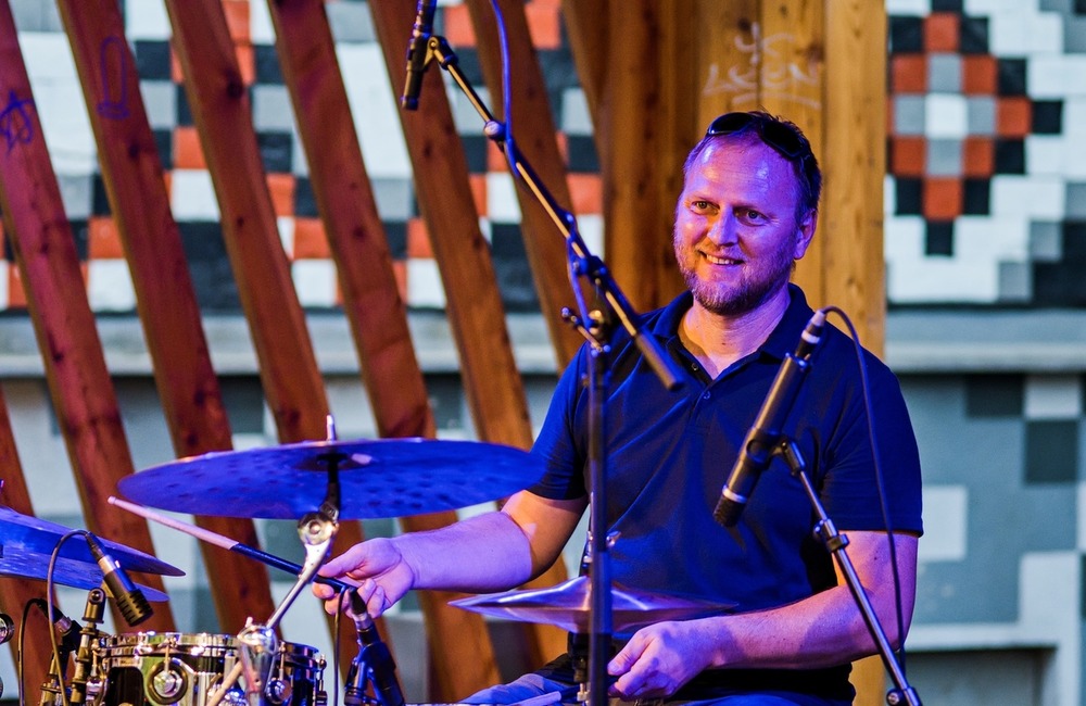 FOTO: Posledný Hudobný piknik tohto leta v Trenčíne odohral Matúš Oravec a blueberryband, foto 10