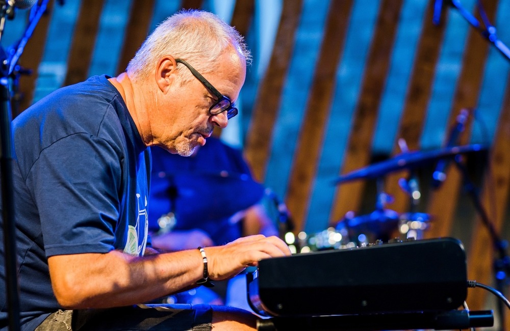 FOTO: Posledný Hudobný piknik tohto leta v Trenčíne odohral Matúš Oravec a blueberryband, foto 23