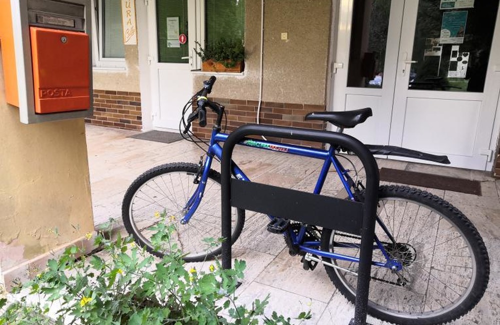 FOTO: Nové cyklostojany v Brezovej pod Bradlom, foto 10