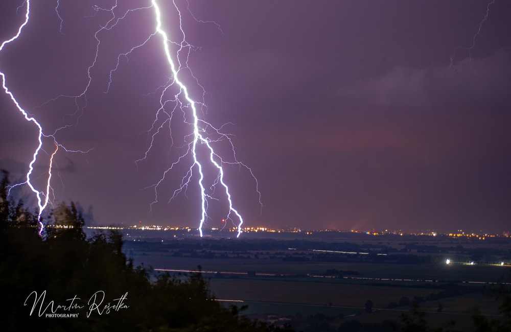 FOTO: Zábery bleskov v noci z 28. na 29. augusta 2023, foto 2