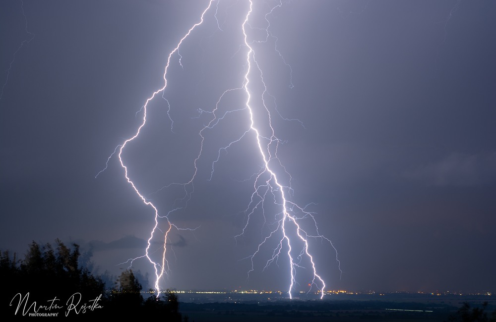 FOTO: Zábery bleskov v noci z 28. na 29. augusta 2023, foto 3