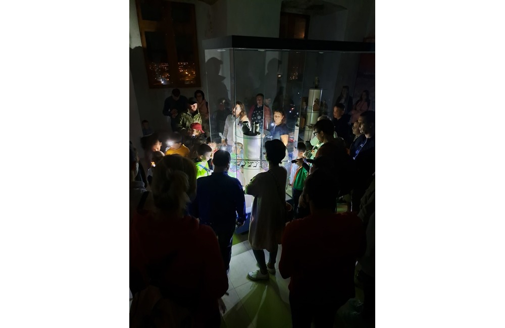 FOTO: Nočná prehliadka Trenčianskeho hradu s baterkou v ruke, foto 2