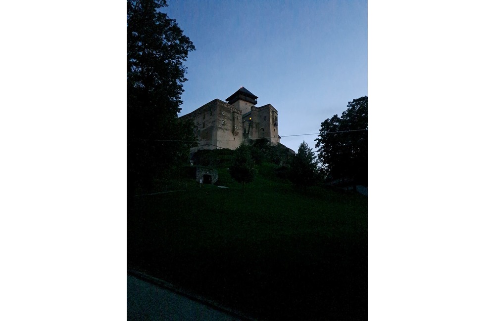 FOTO: Nočná prehliadka Trenčianskeho hradu s baterkou v ruke, foto 11