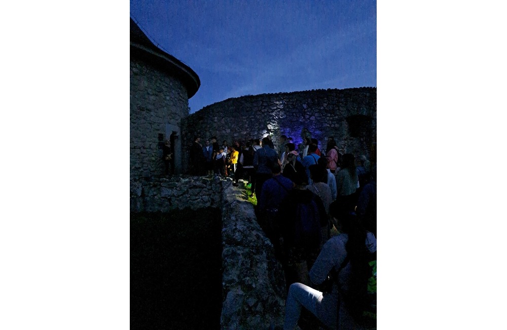 FOTO: Nočná prehliadka Trenčianskeho hradu s baterkou v ruke, foto 10