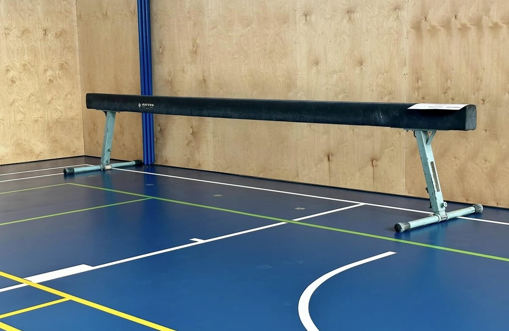 FOTO:  V Považskej Bystrici vynovili telocvičňu gymnázia, na sídlisku Rozkvet sa zatiaľ rozbieha rekonštrukcia potrubí, foto 4