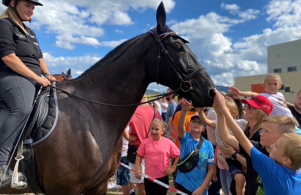 FOTO: Policajti v akcii, 2. septembra pred obchodným domom Laugaricio, foto 3