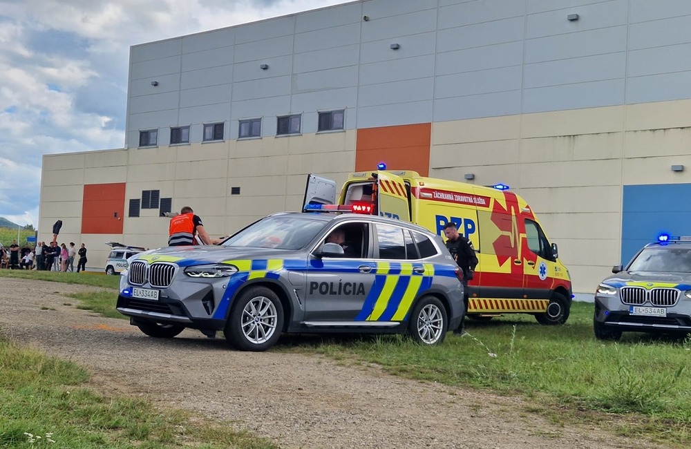 FOTO: Policajti v akcii, 2. septembra pred obchodným domom Laugaricio, foto 15