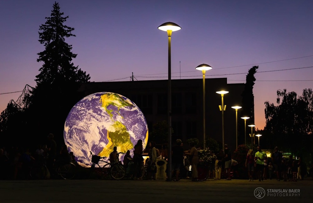 FOTO: Modely planét na námestí v Partizánskom, foto 10