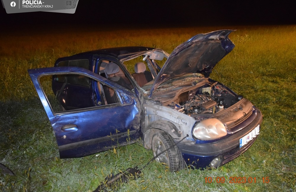 FOTO: Dopravnú nehodu pri Ilave spôsobil 21-ročný mladík, foto 2