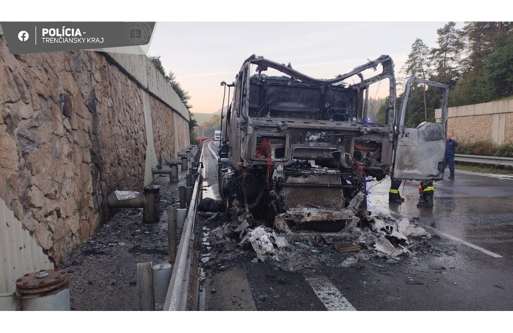 FOTO: Rýchly zásah hasičov pri požiari cisterny na diaľnici D1, foto 10