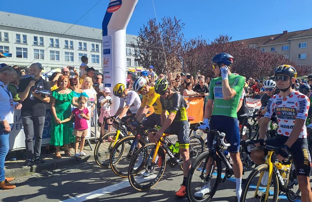 FOTO: Štvrtá etapa pretekov Okolo Slovenska odštartovala v Prievidzi, foto 1