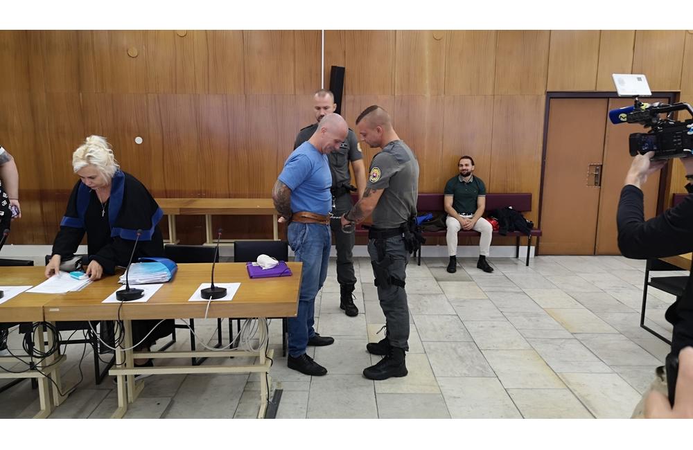 FOTO: Obávaný boss žilinského podsvetia opäť na súde. Sťažoval sa na podlomené zdravie, foto 10