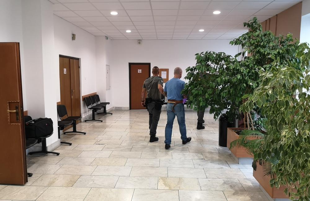 FOTO: Obávaný boss žilinského podsvetia opäť na súde. Sťažoval sa na podlomené zdravie, foto 15