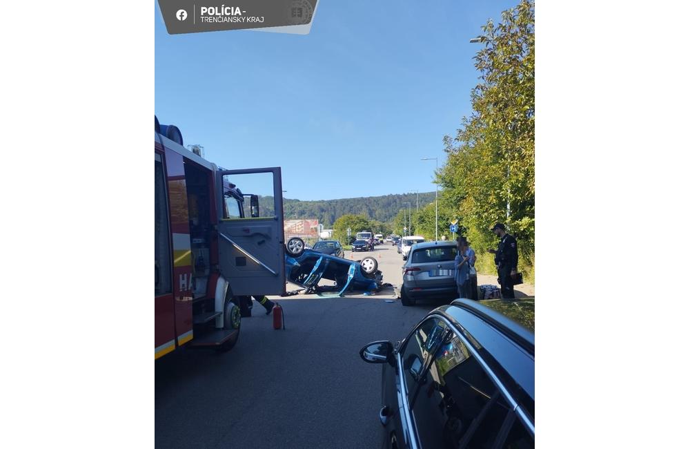 FOTO: Dopravná nehoda v Novom Meste nad Váhom, foto 1