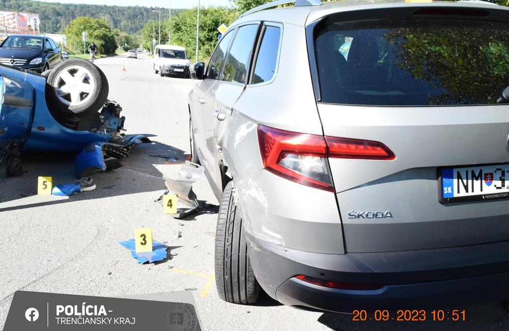 FOTO: Kuriózna dopravná nehoda. Opitý dôchodca za volantom dokázal takmer nemožné, foto 3
