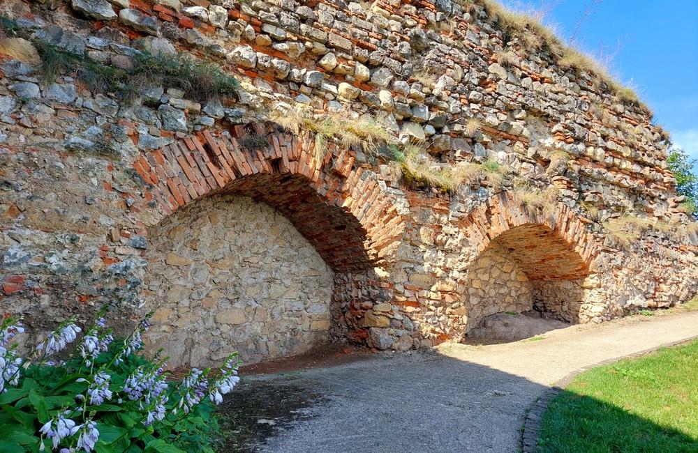 FOTO: Trenčiansky hrad odkrýva svoje tajomstvá. Prepíšu nové objavy archeológov jeho históriu?, foto 3