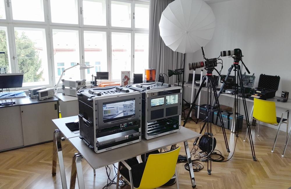 FOTO: Kultúrno-kreatívne centrum Hviezda v Trenčíne má po otvorení obrovský úspech, foto 9