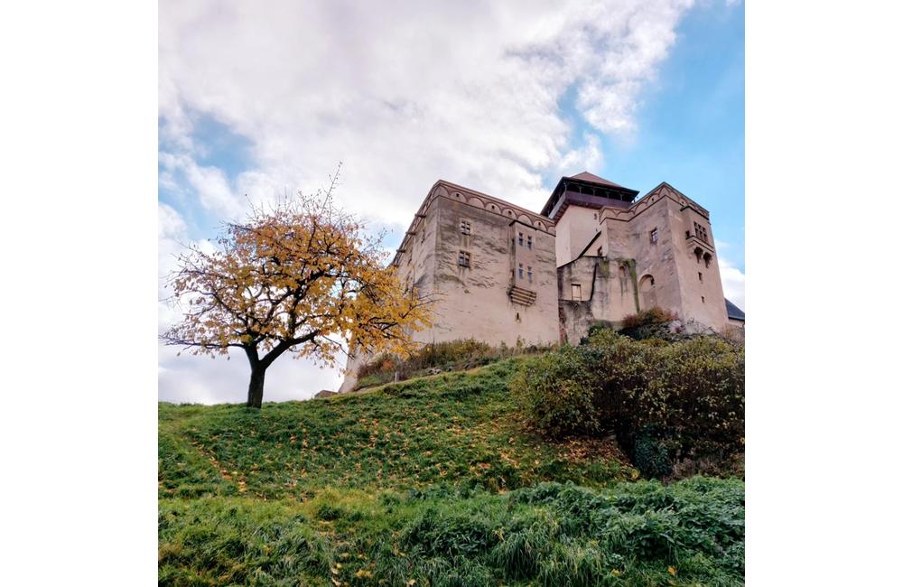 FOTO: Prvý jesenný deň na Trenčianskom hrade. Zábery odtiaľ potešia každé oko, foto 8