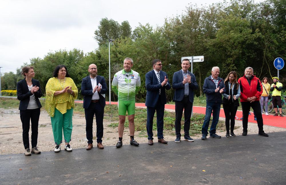 FOTO: Otvorenie nového úseku Hornonitrianskej cyklomagistrály z Partizánskeho do Malých Bielic, foto 18
