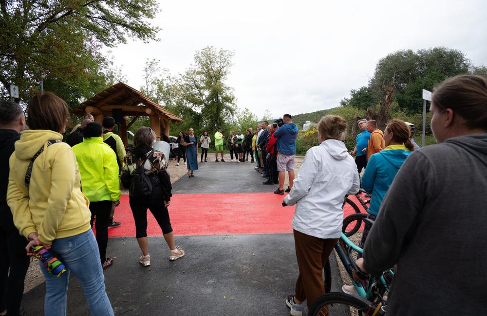 FOTO: Otvorenie nového úseku Hornonitrianskej cyklomagistrály z Partizánskeho do Malých Bielic, foto 21