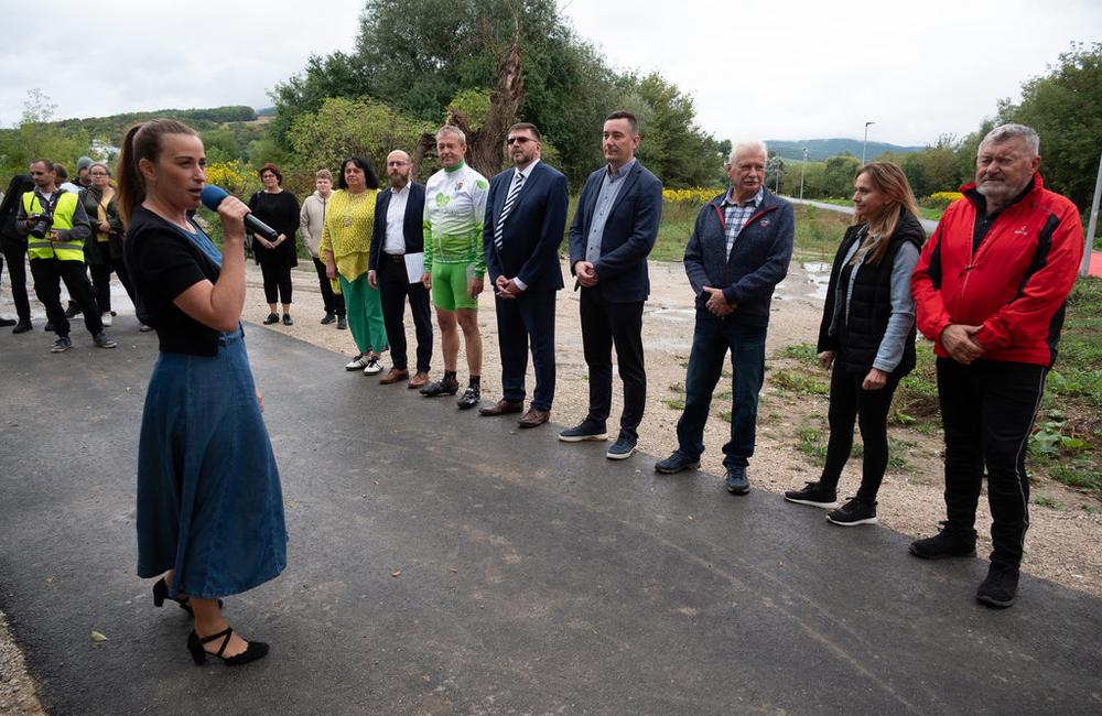 FOTO: Otvorenie nového úseku Hornonitrianskej cyklomagistrály z Partizánskeho do Malých Bielic, foto 22