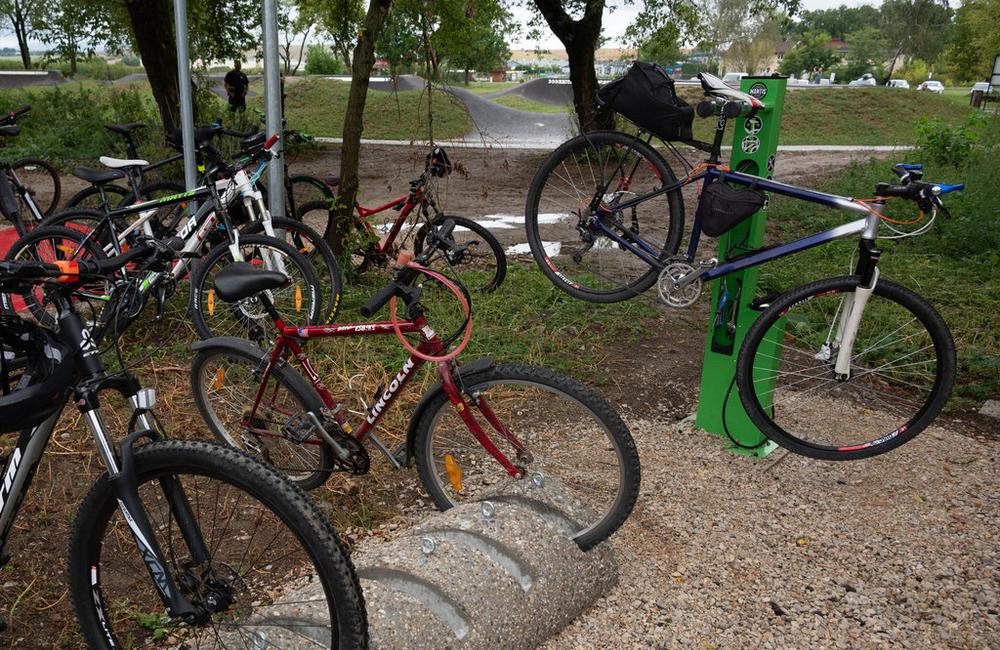 FOTO: Otvorenie nového úseku Hornonitrianskej cyklomagistrály z Partizánskeho do Malých Bielic, foto 24