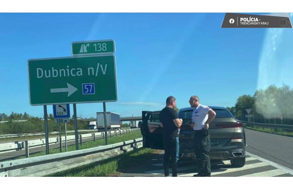 FOTO: Z oslavy rovno za volant a na diaľnicu. Pozornému oku dopravných policajtov však podgurážený vodič neunikol, foto 2
